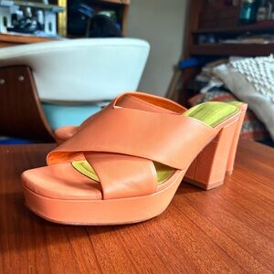 Charlotte Stone ‘Sylvia’ Block Platform Sandals in Apricot - size 10